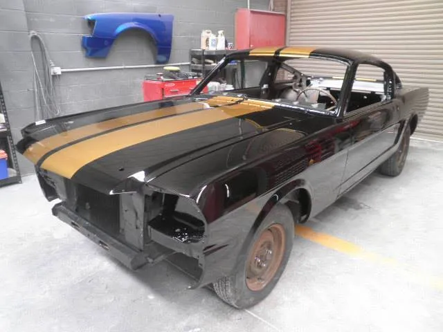 Ford Mustang Coupe image 10