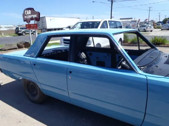Valiant VG Pacer image 2